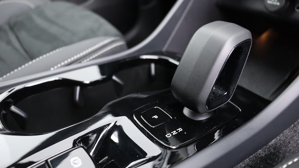 Used Volvo XC40 2025 for sale - 75768631: Photo 25