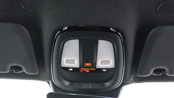 Used Volvo XC40 2025 for sale - 75768631: Photo 28