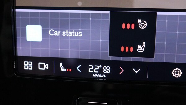 Used Volvo XC40 2025 for sale - 75768631: Photo 31