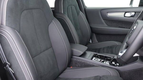 Used Volvo XC40 2025 for sale - 75768631: Photo 41