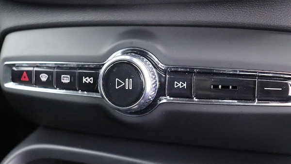 Used Volvo XC40 2025 for sale - 75768631: Photo 46