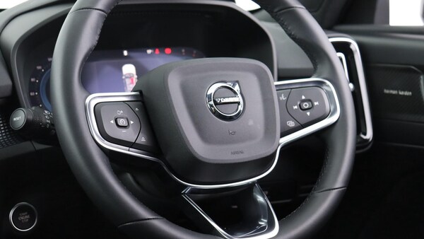 Used Volvo XC40 2025 for sale - 75809267: Photo 10