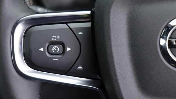 Used Volvo XC40 2025 for sale - 75809267: Photo 21