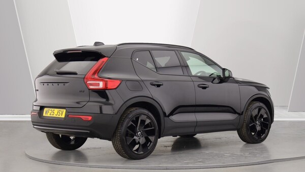 Used Volvo XC40 2025 for sale - 75809267: Photo 2