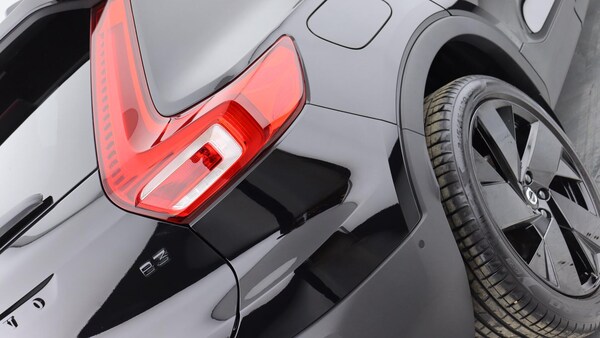 Used Volvo XC40 2025 for sale - 75809267: Photo 37