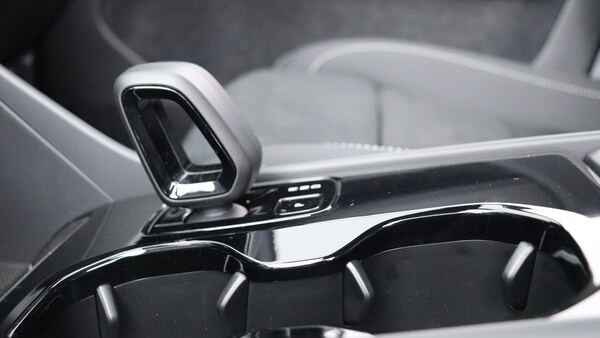 Used Volvo XC40 2025 for sale - 75809267: Photo 46