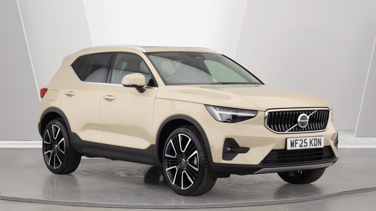 Used Volvo XC40 2025 for sale - 76060779: Photo 1