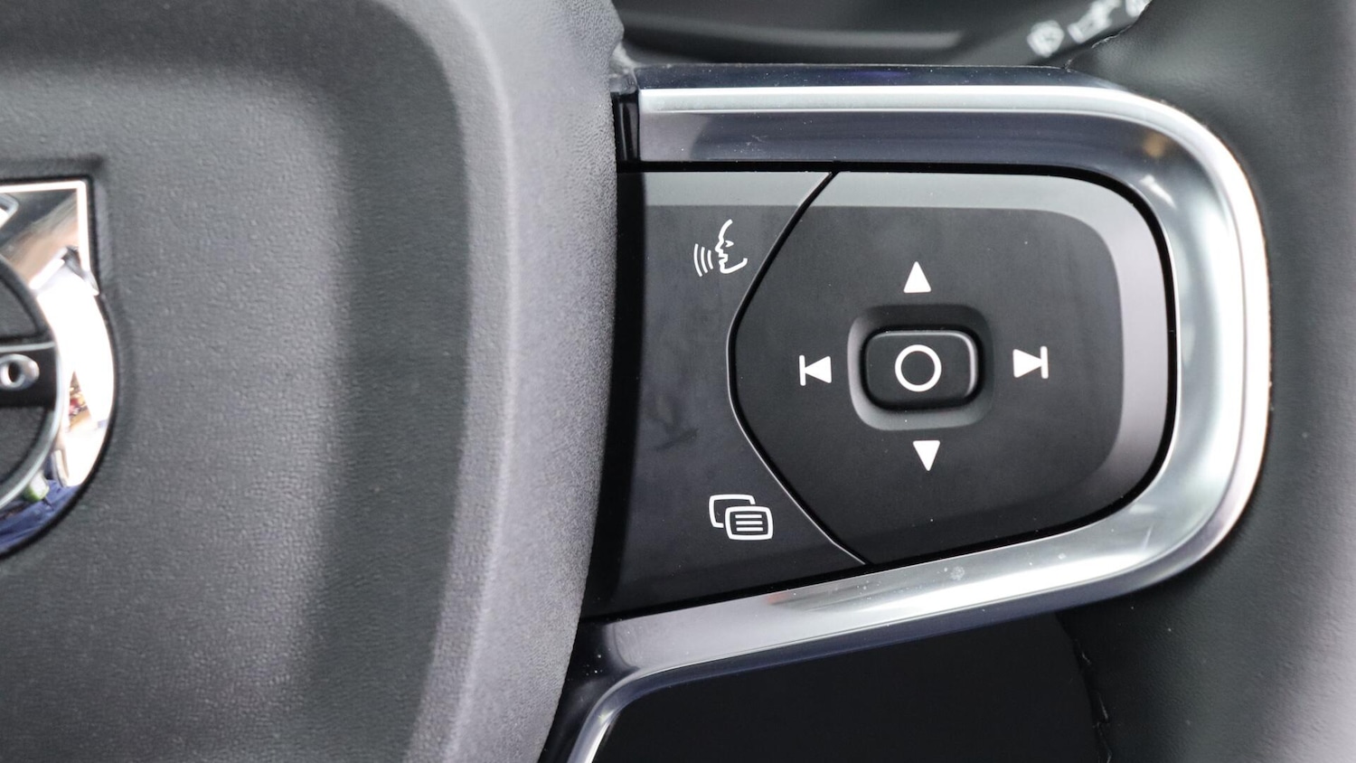 Used Volvo XC40 2025 for sale - 76060779: Photo 22