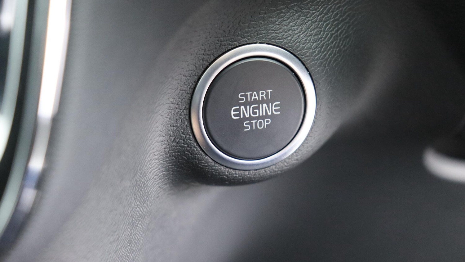 Used Volvo XC40 2025 for sale - 76060779: Photo 27