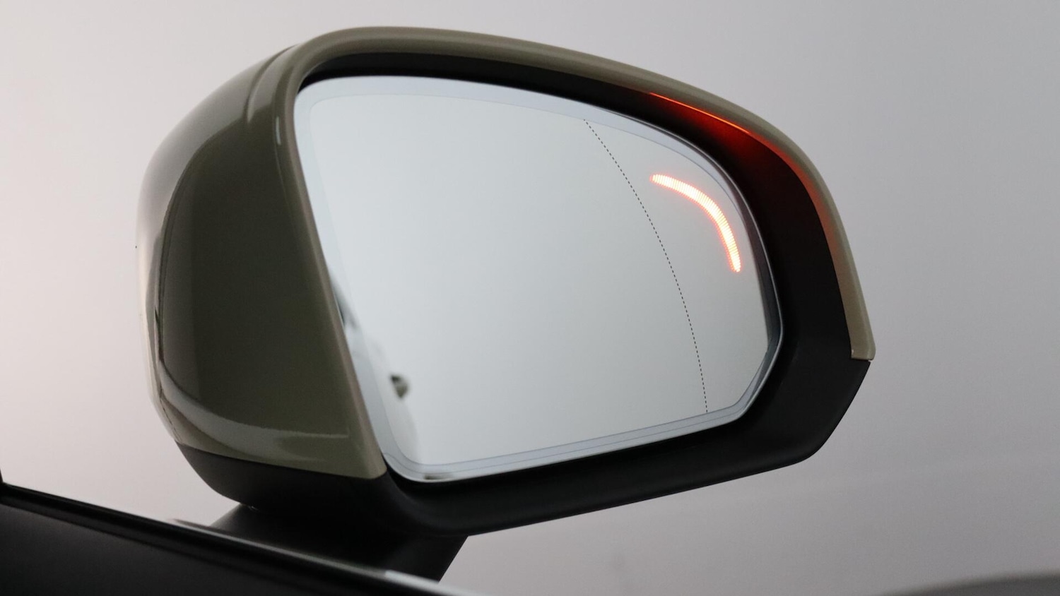 Used Volvo XC40 2025 for sale - 76060779: Photo 32