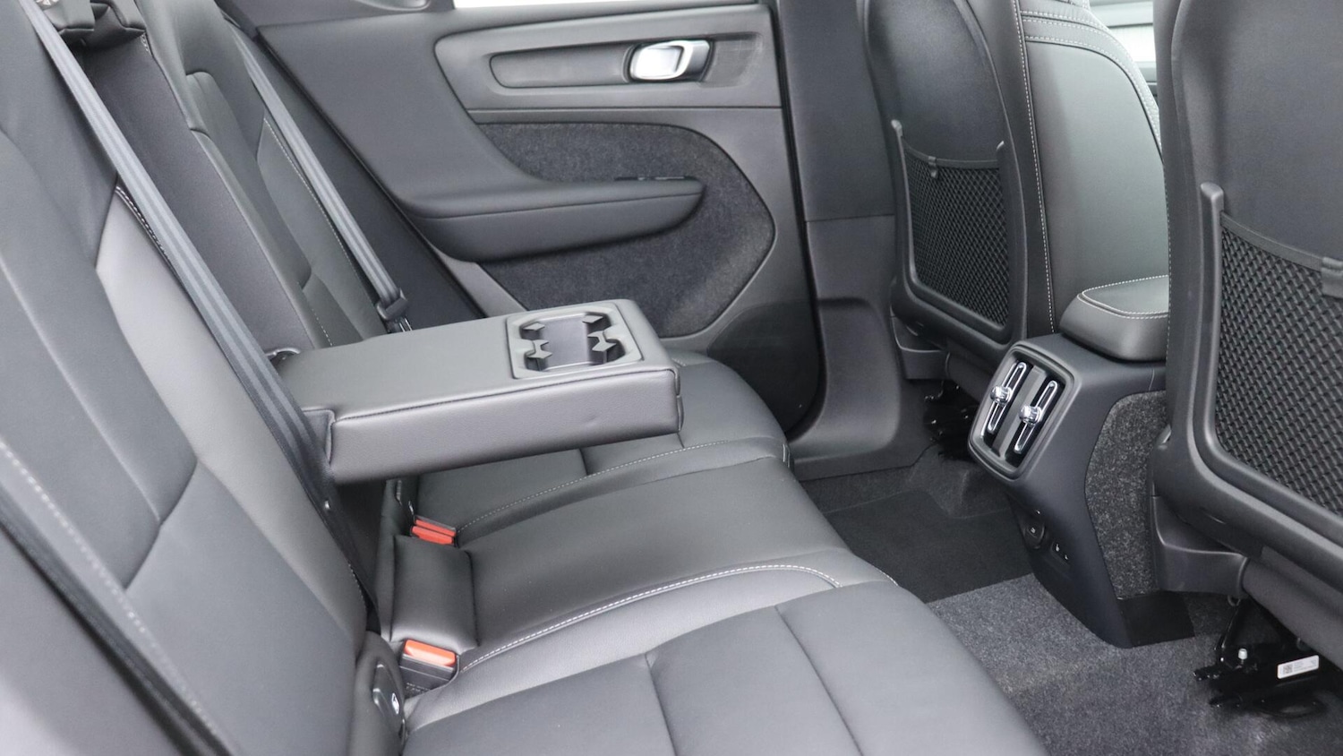 Used Volvo XC40 2025 for sale - 76060779: Photo 33