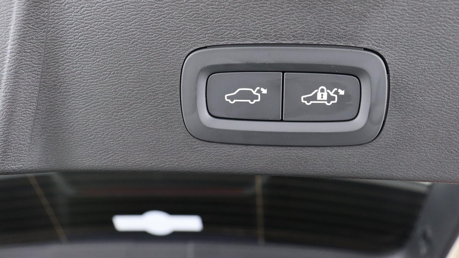 Used Volvo XC40 2025 for sale - 76060779: Photo 35