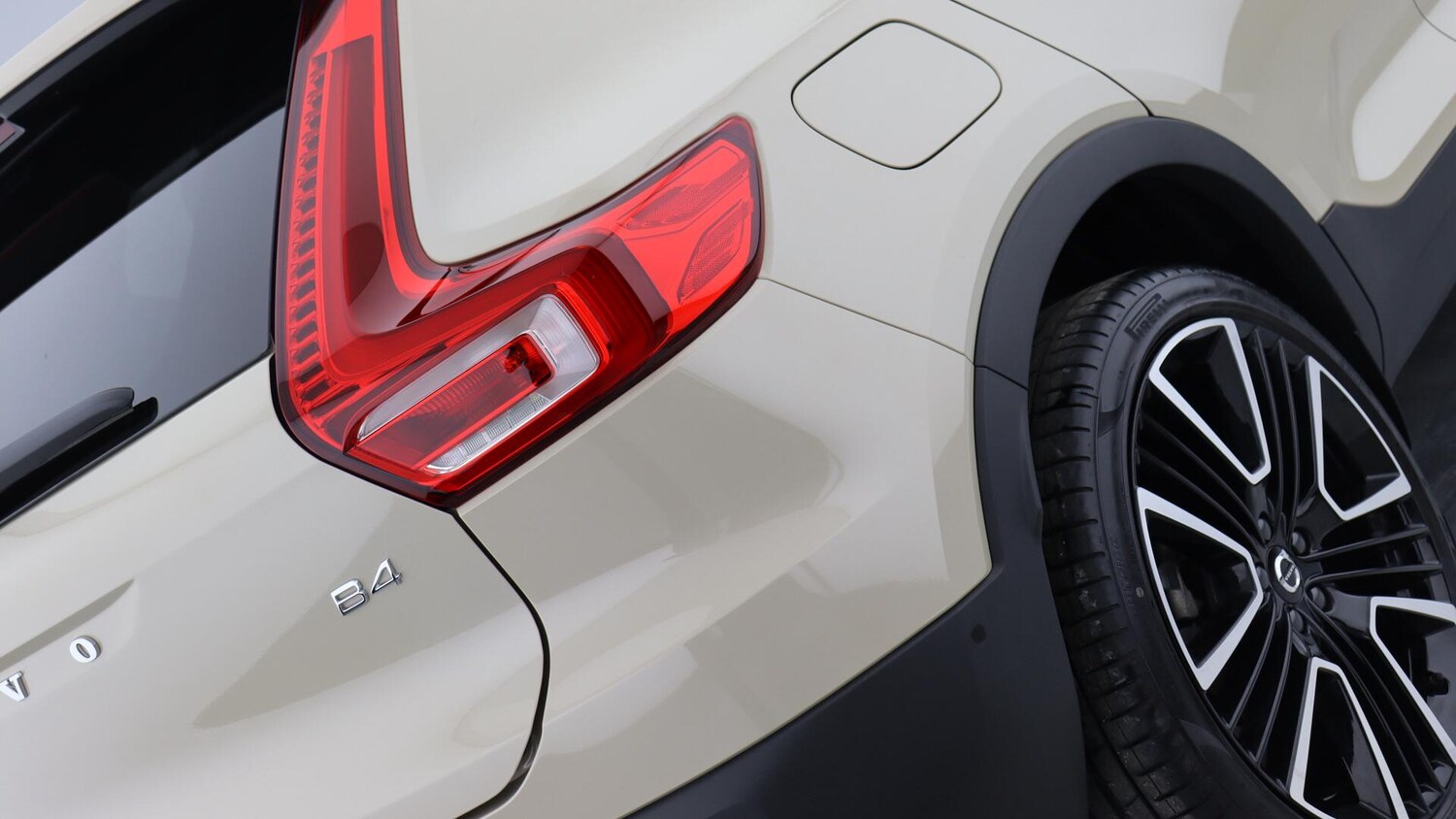 Used Volvo XC40 2025 for sale - 76060779: Photo 36