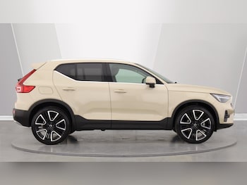 Used Volvo XC40 2025 for sale - 76060779: Photo 3