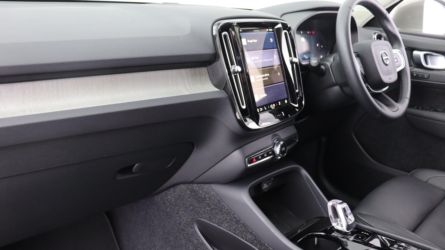 Used Volvo XC40 2025 for sale - 76060779: Photo 41