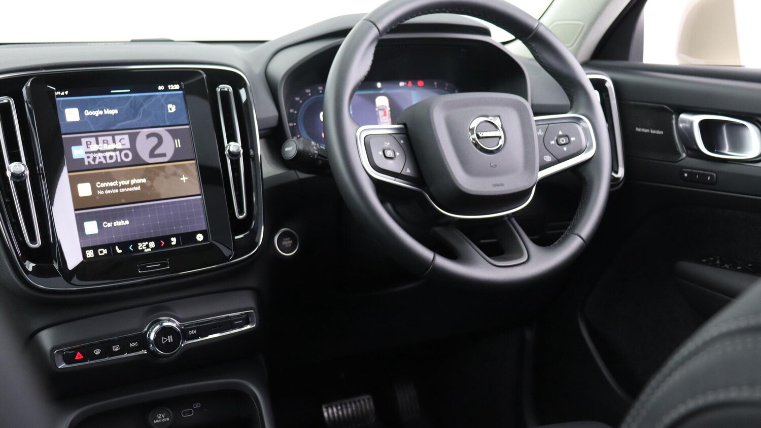 Used Volvo XC40 2025 for sale - 76060779: Photo 56