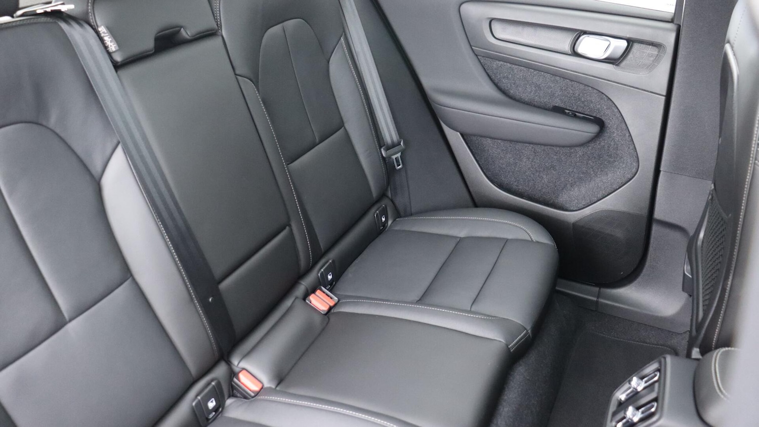 Used Volvo XC40 2025 for sale - 76060779: Photo 6
