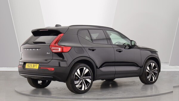 Used Volvo XC40 2025 for sale - 75809750: Photo 2