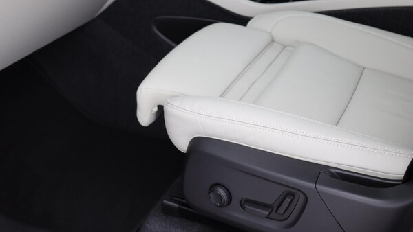 Used Volvo XC40 2025 for sale - 75809750: Photo 30