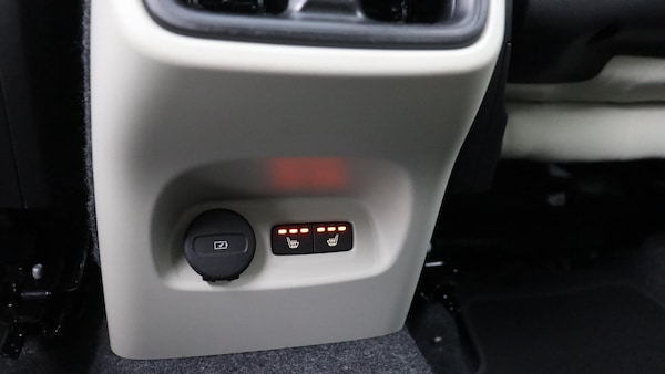 Used Volvo XC40 2025 for sale - 75809750: Photo 43