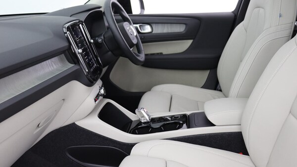 Used Volvo XC40 2025 for sale - 75809750: Photo 48