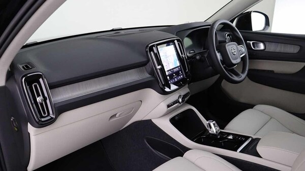 Used Volvo XC40 2025 for sale - 75809750: Photo 56