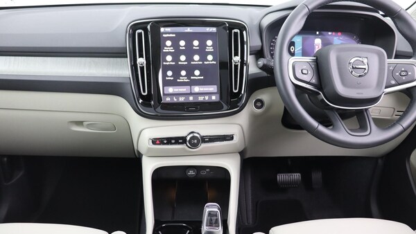 Used Volvo XC40 2025 for sale - 75809750: Photo 5