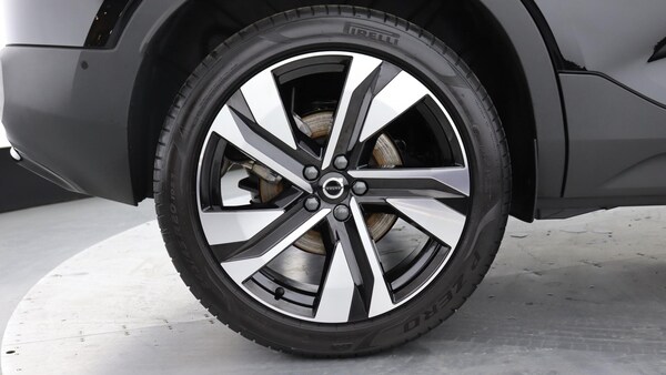 Used Volvo XC40 2025 for sale - 75809750: Photo 9