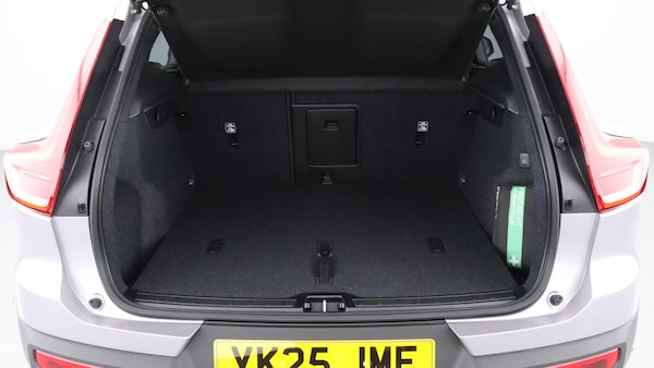 Used Volvo XC40 2025 for sale - 76282867: Photo 13