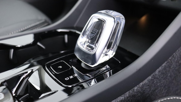 Used Volvo XC40 2025 for sale - 76282867: Photo 25
