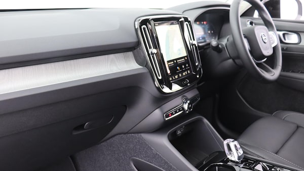 Used Volvo XC40 2025 for sale - 76282867: Photo 42