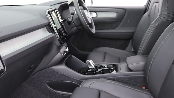 Used Volvo XC40 2025 for sale - 76282867: Photo 44