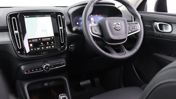 Used Volvo XC40 2025 for sale - 76282867: Photo 46