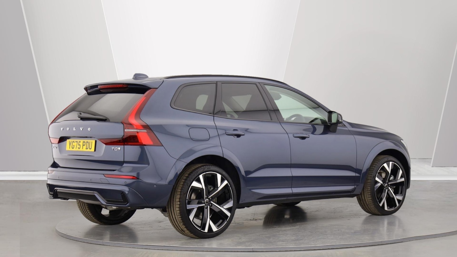 Used Volvo XC60 2025 for sale - 76326038: Photo 2