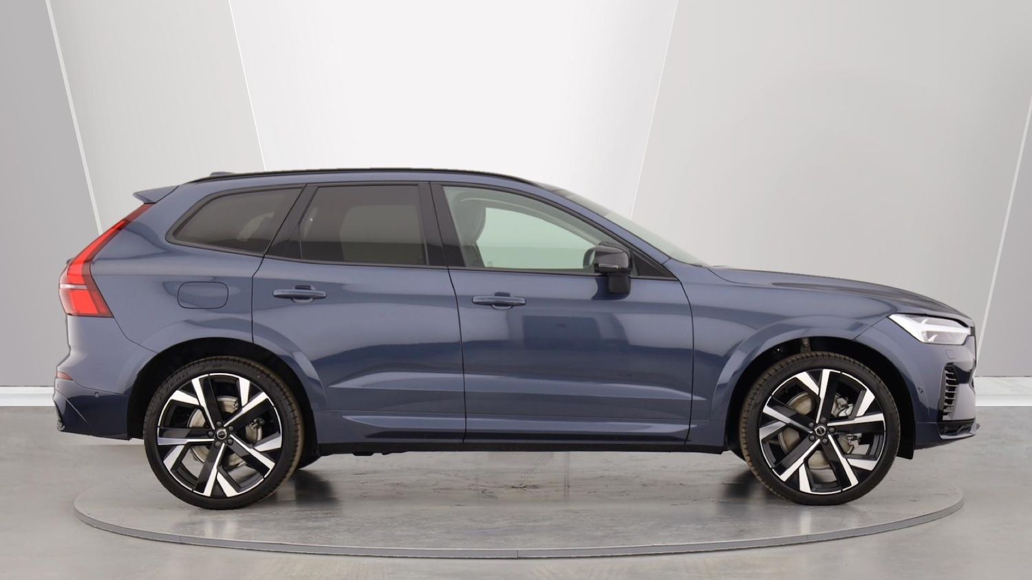 Used Volvo XC60 2025 for sale - 76326038: Photo 3