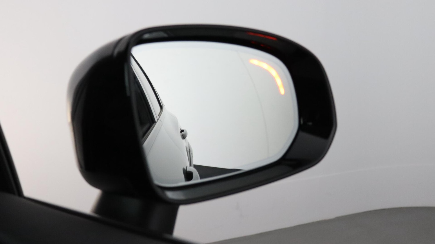Used Volvo XC60 2025 for sale - 76326038: Photo 32