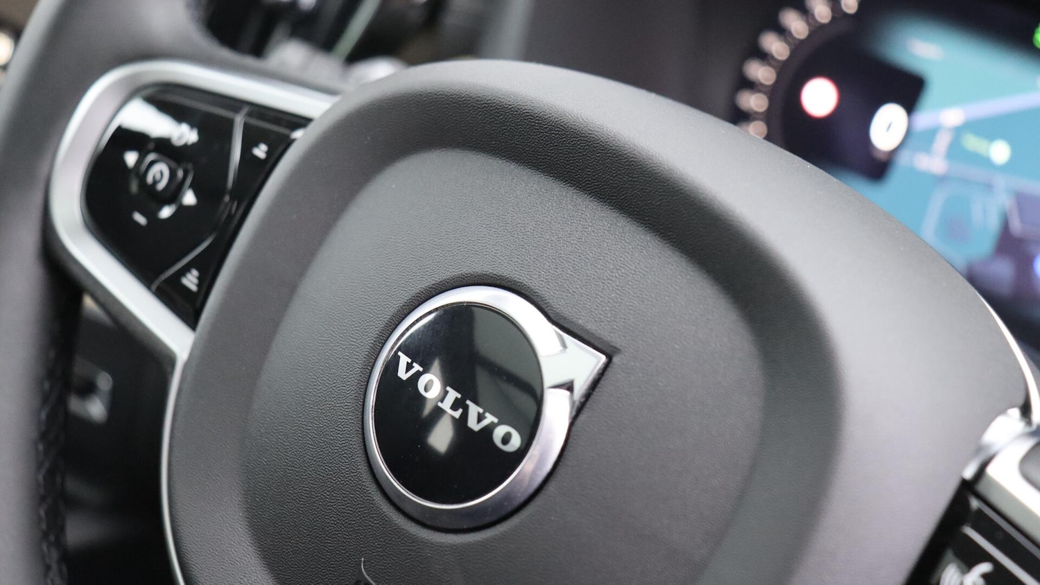 Used Volvo XC60 2025 for sale - 76326038: Photo 47