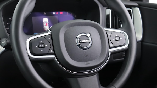 Used Volvo XC60 2022 for sale - 76270450: Photo 10
