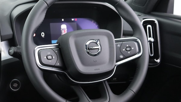 Used Volvo XC40 for sale - 76327134: Photo 10