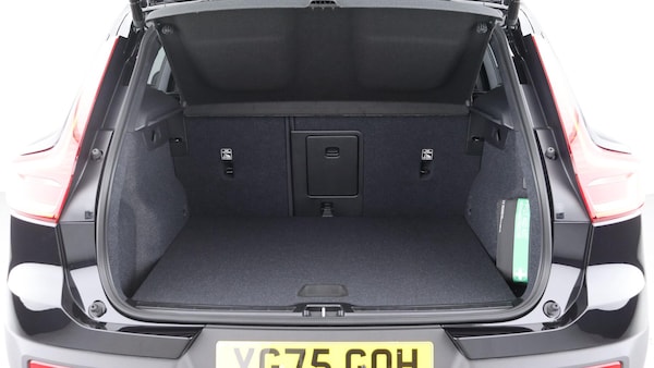 Used Volvo XC40 for sale - 76327134: Photo 13