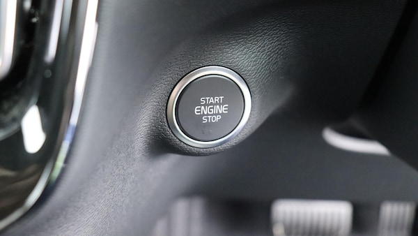 Used Volvo XC40 for sale - 76327134: Photo 27