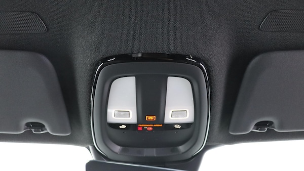 Used Volvo XC40 for sale - 76327134: Photo 28