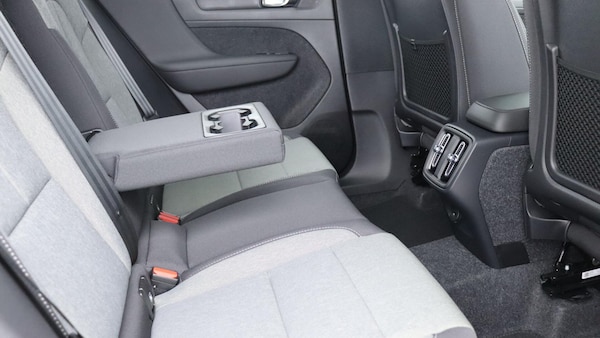 Used Volvo XC40 for sale - 76327134: Photo 33