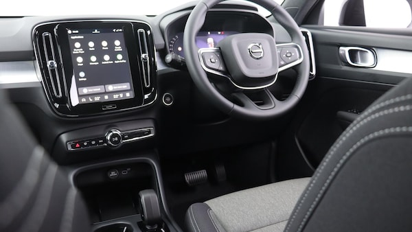 Used Volvo XC40 for sale - 76327134: Photo 43