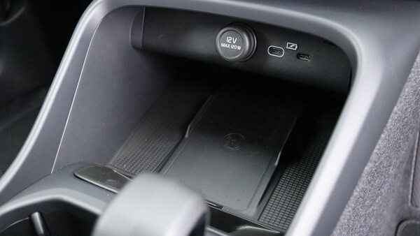 Used Volvo XC40 for sale - 76327134: Photo 45