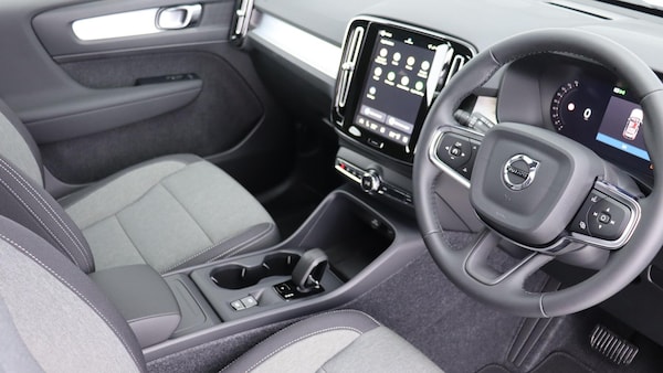 Used Volvo XC40 for sale - 76327134: Photo 4