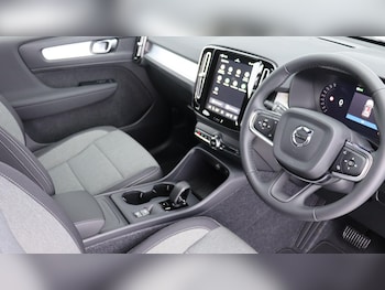 Used Volvo XC40 for sale - 76327134: Photo 4