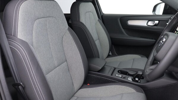 Used Volvo XC40 for sale - 76327134: Photo 50