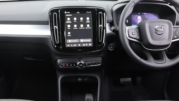 Used Volvo XC40 for sale - 76327134: Photo 5