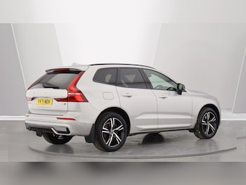 Used Volvo XC60 2021 for sale - 76270511: Photo 2